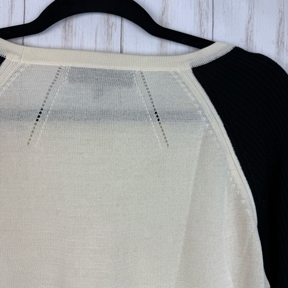 Rag and Bone classic white and black sweater Medium. - Picture 6 of 7